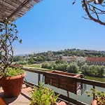 Apartments Florence- Biblioteca Apartment With View